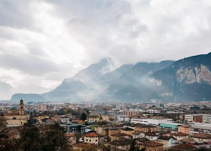 Maso Kreuzberg, Romantica Piano Terra 7 בית הארחה